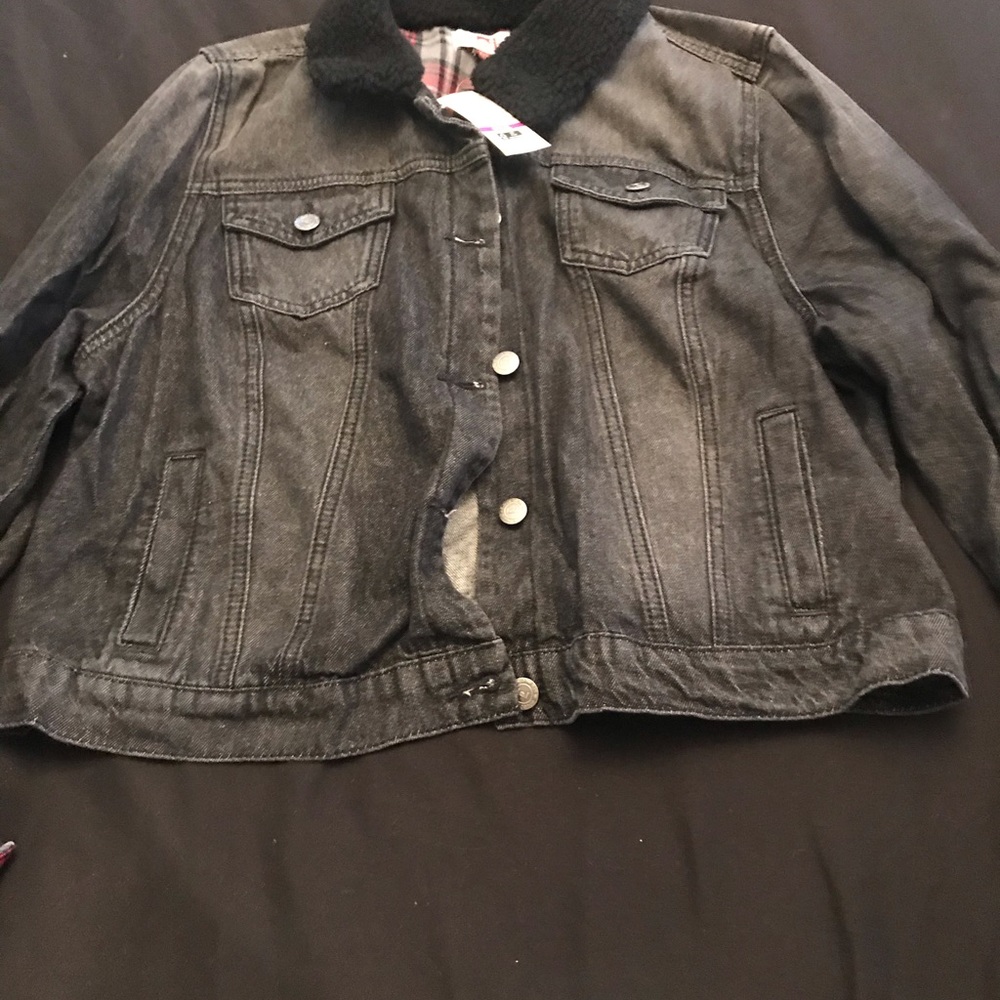 Jean Jacket - Picture 2 of 6